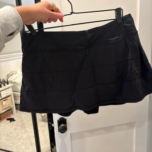 Lululemon Black Athletic skirt size 12